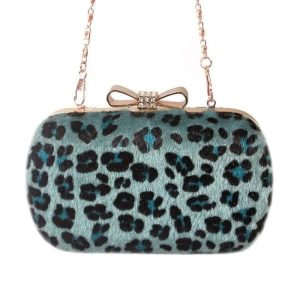 Pochette léopard noeud bleue.